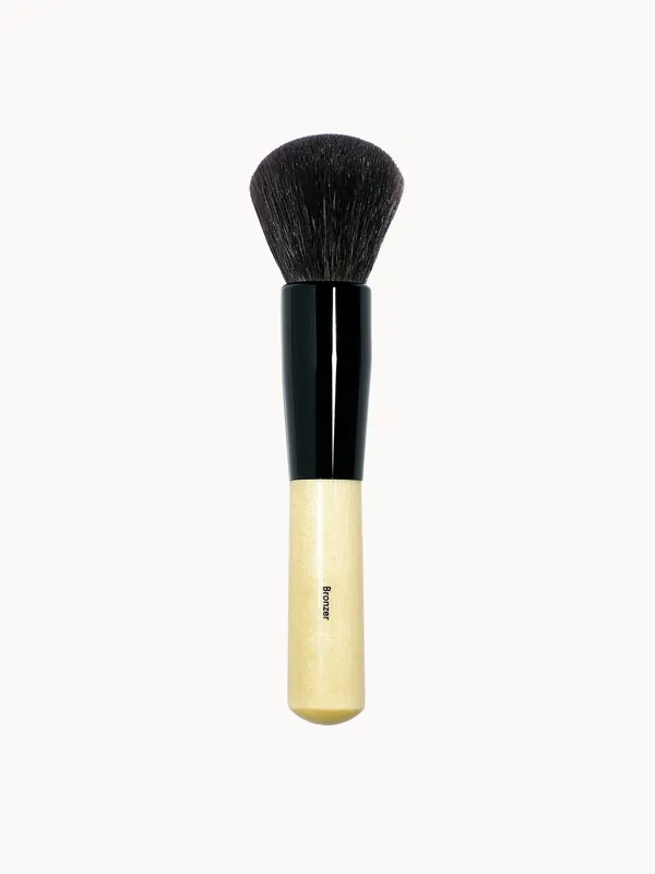 Bobbi Brown Bronzer Brush - Real Techniques