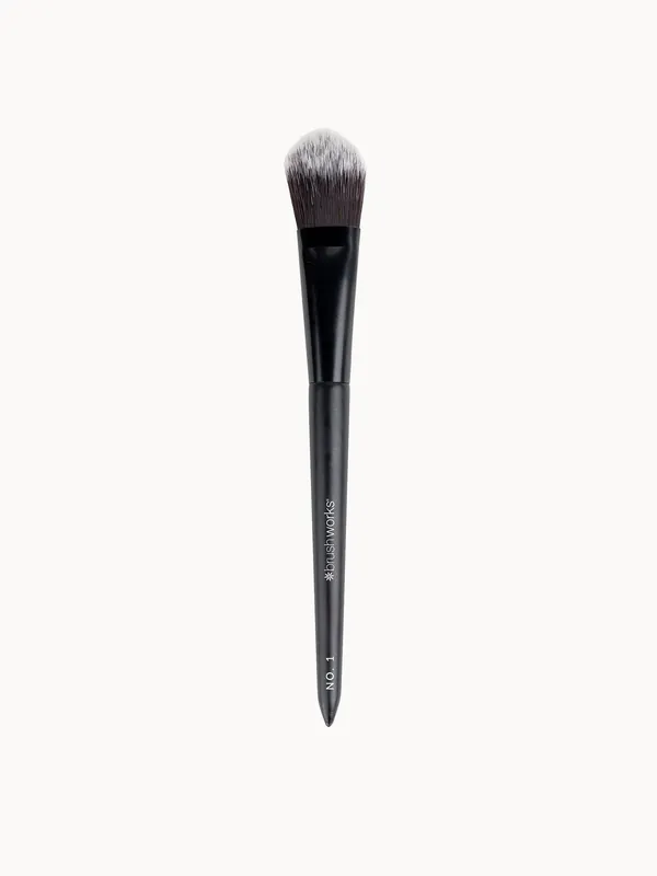 brushworks No. 1 Foundation Brush - Real Techniques