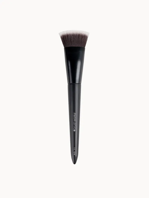 brushworks No. 11 Flat Top Contour Brush - NYX Professional Makeup