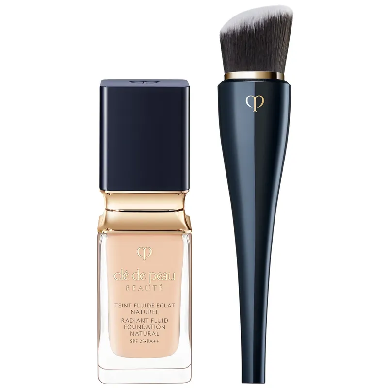 Clé de Peau Beauté Radiant Fluid Foundation Natural 35ml & Clé de Peau Beauté High Coverage Foundation Brush (Various Shades) - brushworks