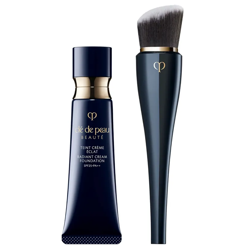 Clé de Peau Beauté Radiant Cream Foundation 21ml & High Coverage Foundation Brush (Various Shades) (Worth £188) - Armani