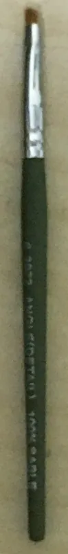Lilique Angled Detail Brush