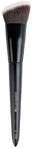 Slanted Foundation Brush, No. 9 - Accessories