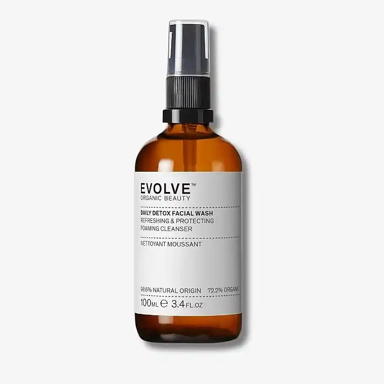 Evolve Organic Beauty Daily Detox Facial Wash - Makeup