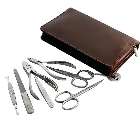 Manicure Set, 7 tools, 6825R, brown - Accessories