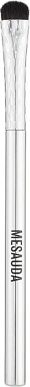 Eyeshadow Brush, E04, small - Accessories